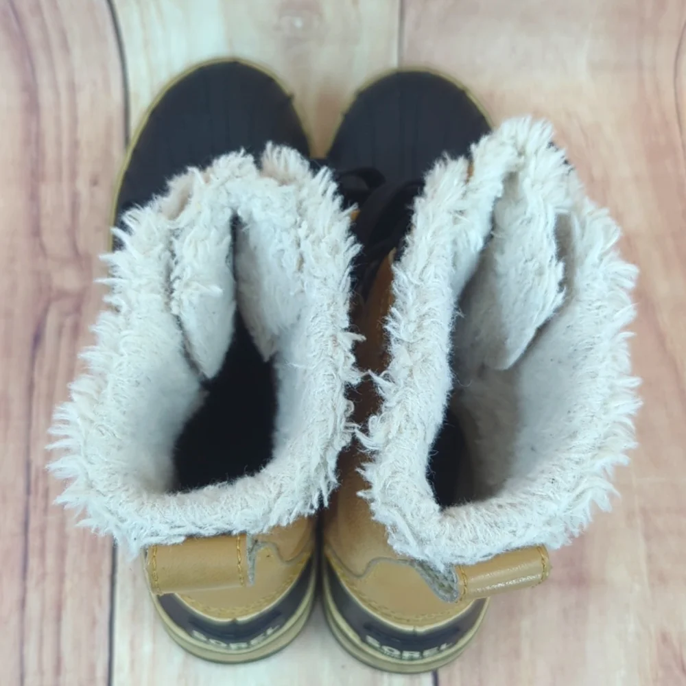 Sorel Tan and Black Winter Boots - Picture 4 of 8